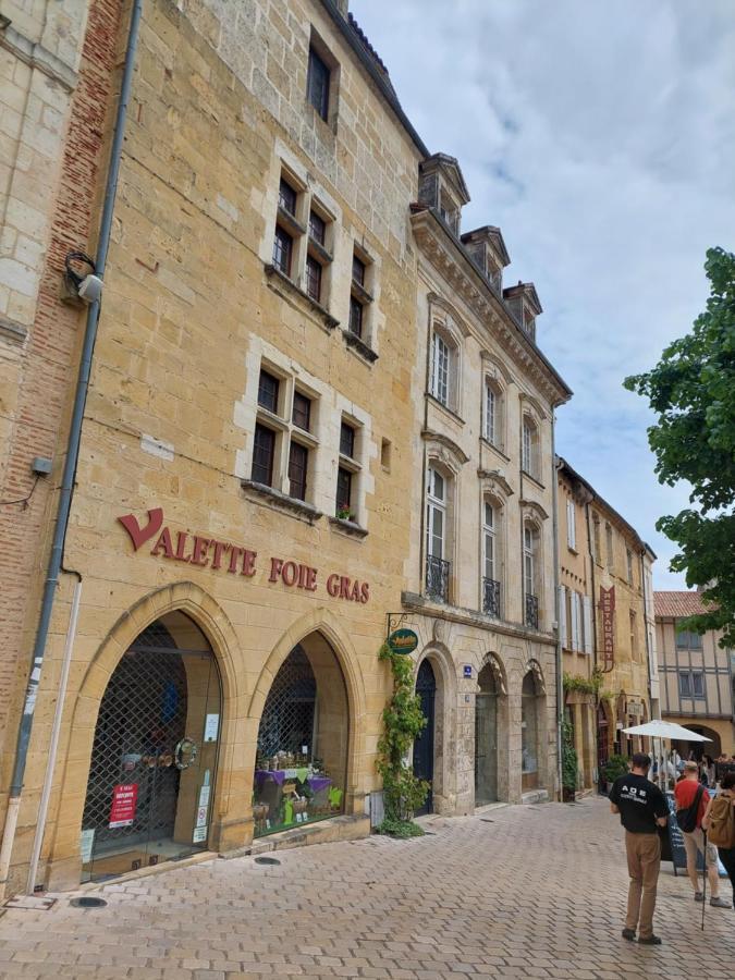 Апартаменты Moderne Historique Бержерак Экстерьер фото